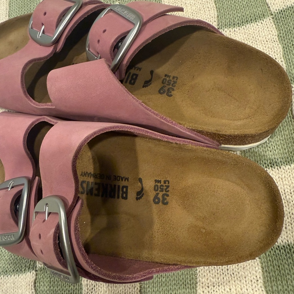 Birkenstock Mauve Sandals with Metallic Buckles